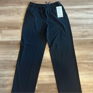Lululemon Straight Leg MR Luxtreme Pant- Regular. XL
